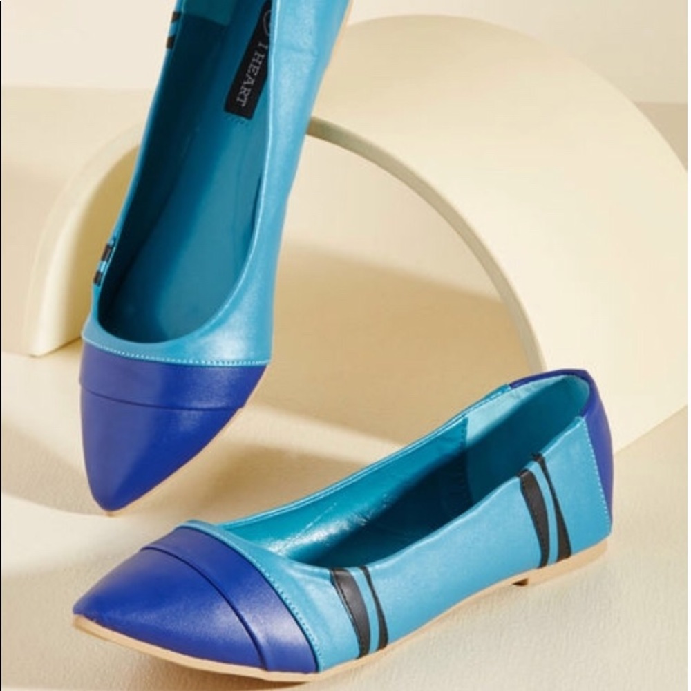 ModCloth/I Heart crayon flats